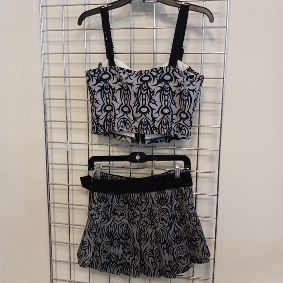 Widow,Lip service sister brand skirt set! Tribal tattoo punk print w spiked belt - Picture 2 of 7